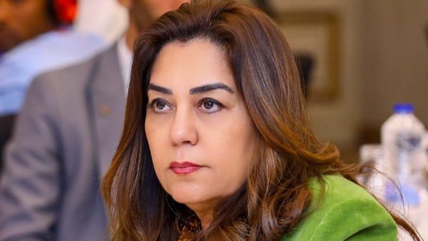 وزيرة التنمية المحلية والبيئة 