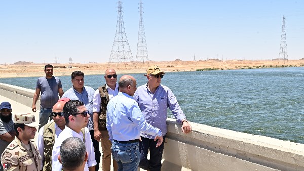 رفع الكفاءة والقدرة التصريفية لخور وقناة توشكى