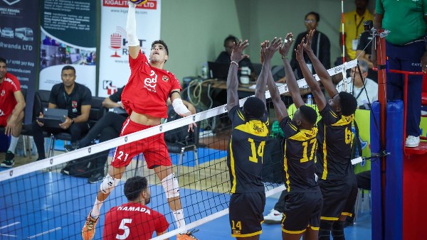 فريق الكرة الطائرة بالاهلي 