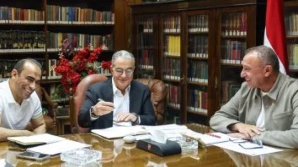 اجتماع الخطيب مع ياسين منصور وعبدالحفيظ