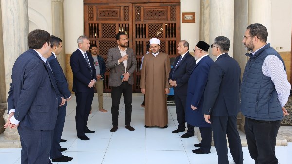 وفد رسمي من رئاسة جمهورية أوزبكستان يزور الجامع الأزهر للإشادة بعمارته التاريخية ودوره العلمي