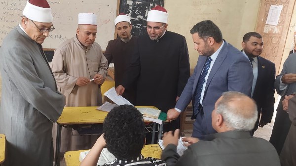 ثقة في منهجه الرصين.. إقبال كثيف على اختبارات رواق العلوم الشرعية بالجامع الأزهر وفروعه بالمحافظات