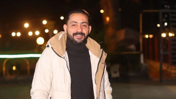 شاب مكافح.. ظروف غامضة تحيط بوفاة صاحب كافيه وآثار دماء خيط البداية