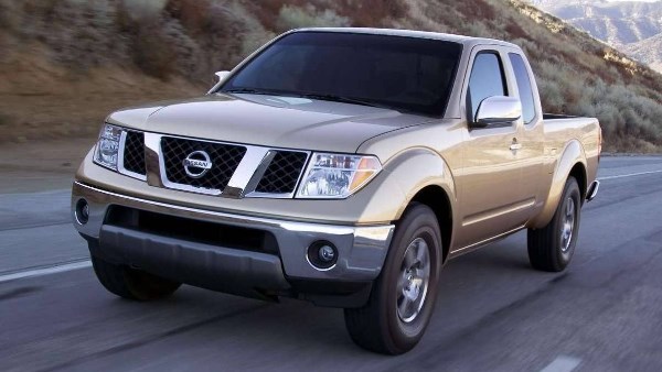 نيسان فرونتير 