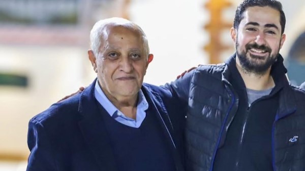 المستكاوي و أبنة