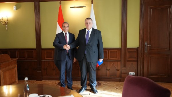 خلال اللقاء