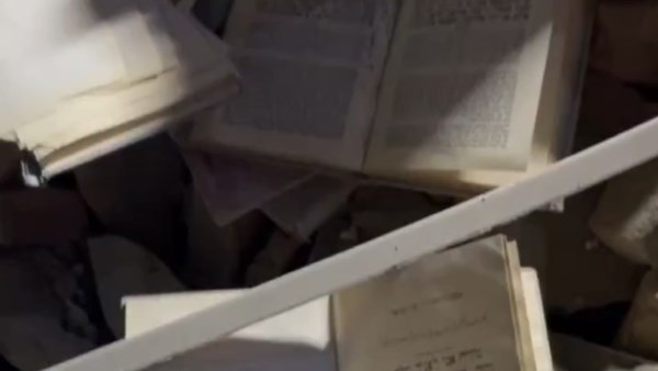 الغارات الأمريكية الإسرائيلية تدمر كنيسا يهوديا تاريخيا في طهران