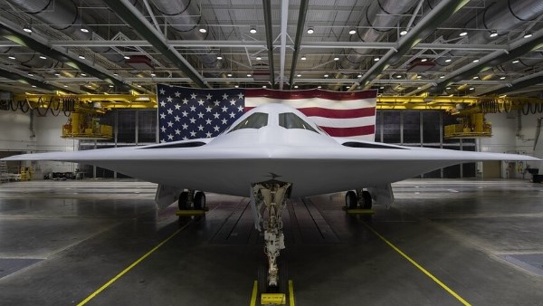 الجيش الأمريكي ينشر صورة للقاذفة B-2 ويعلق: "تمهيدا للمهمة"