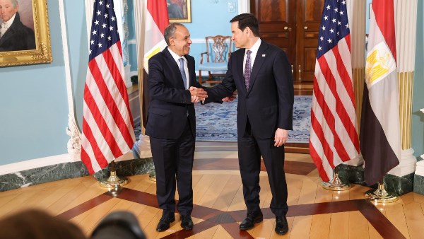 خلال اللقاء