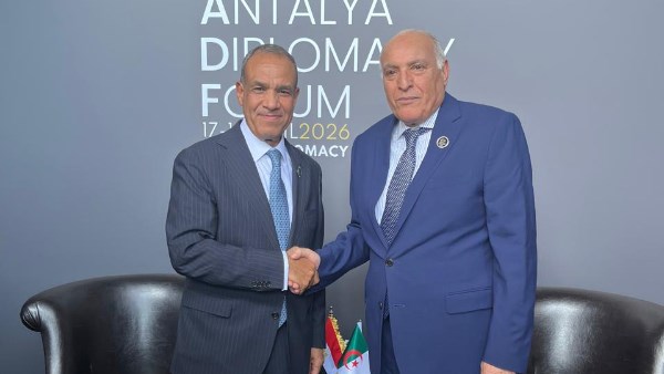 خلال اللقاء