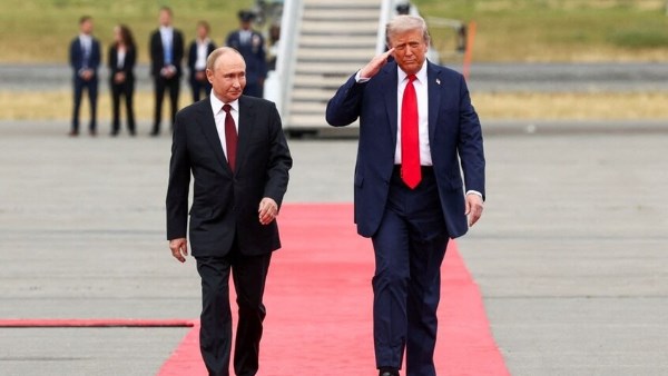 ترامب يؤكد استمرار اتصالاته مع نظيره الروسي