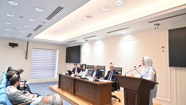 محافظ البحيرة