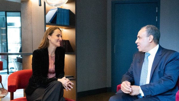 وزيرة خارجية رومانيا 