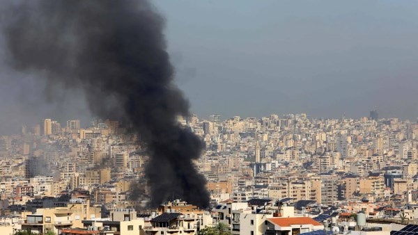 غارات جوية إسرائيلية على النبطية وصور تسفر عن تدمير عدد من المنازل