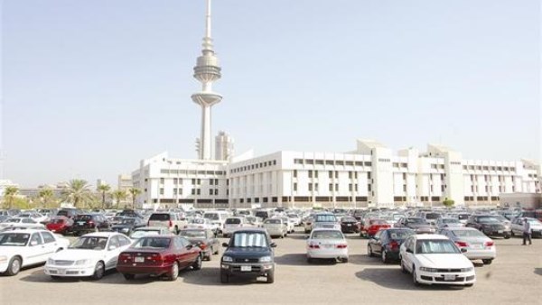 الكويت: استئناف العمل بمجمع الوزارات يوم غد بعد تعرضه لاستهداف إيراني