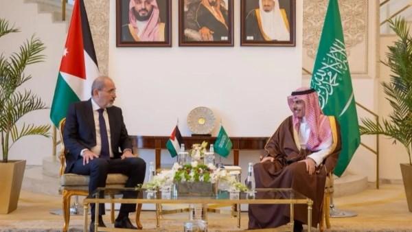 وزيرا خارجية السعودية والأردن يبحثان مستجدات الأوضاع في المنطقة