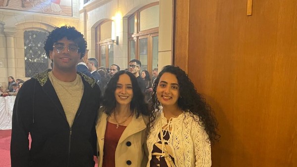 في عيد القيامة..أقباط مصر بفرنسا لـ (أ ش أ): الرئيس السيسي أعاد ربطنا بالوطن وعزز هوية الأجيال الجديدة