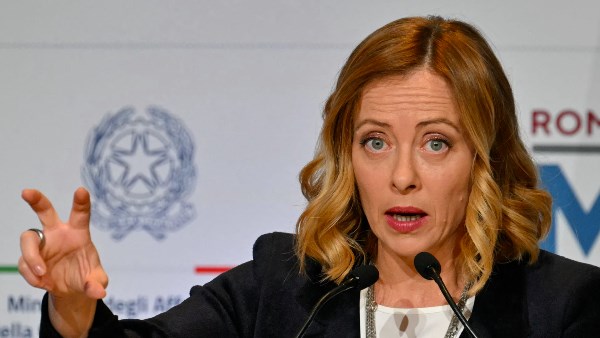 رئيسة وزراء إيطاليا تدعم بابا الفاتيكان وتصف هجوم ترامب عليه بـ"غير المقبول"