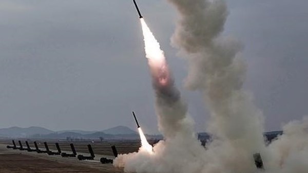 سول : كوريا الشمالية تطلق عدة صواريخ باليستية باتجاه البحر الشرقي