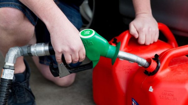 "تليجراف" : سرقات محطات الوقود في بريطانيا ترتفع بنسبة 27% منذ اندلاع حرب إيران