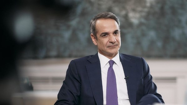 ميتسوتاكيس: اليونان وفرنسا تعززان شراكتهما الاستراتيجية عقب زيارة ماكرون