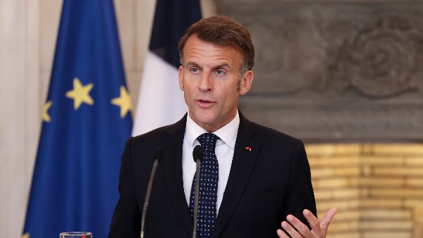 ماكرون: فرنسا تفتخر بدورها في لبنان ومن أجل السلام