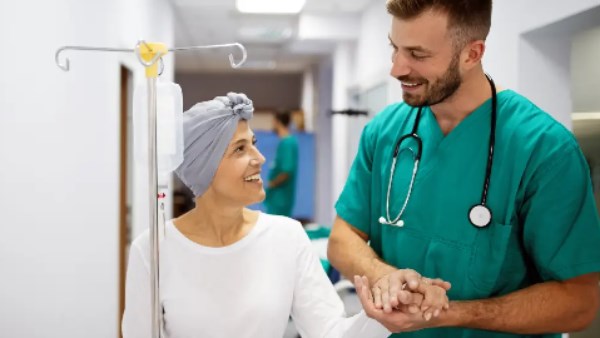 علاج السرطان يدخل عصرًا جديدًا.. الطب الدقيق يصمم الدواء حسب كل مريض