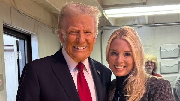 ترامب ووزيرة العدل الأمريكية