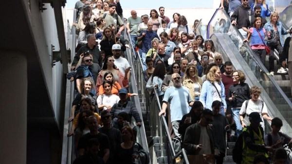 اللجوء إلى المترو