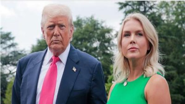 ترامب وليفيت