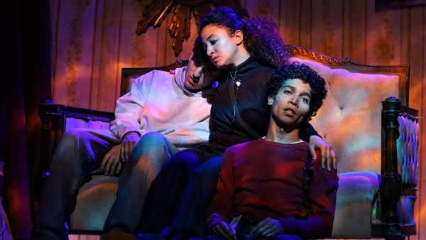 «مهرجان المسرح العالمي»