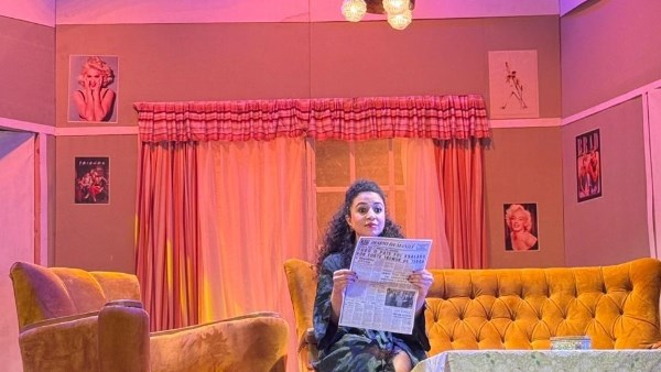 مسرحية «ليزي أنبل من الجميع»