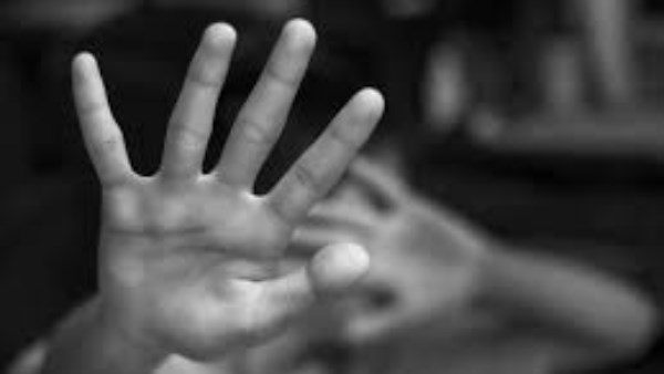 ضرب طفلته حتى الموت