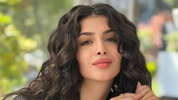 الفنانة سارة بركة 