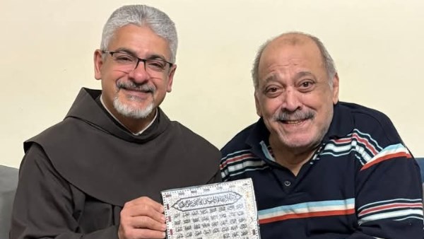 ضياء المرغني و الأب بطرس دانيال 