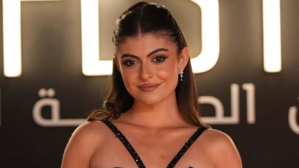 الفنانة تارا عبود 