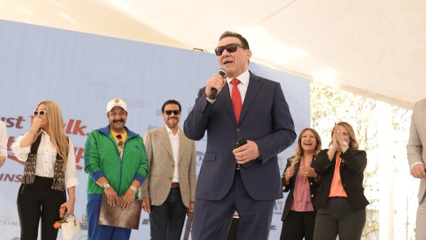 مدحت شلبي يشارك في  دعم أطفال التوحد