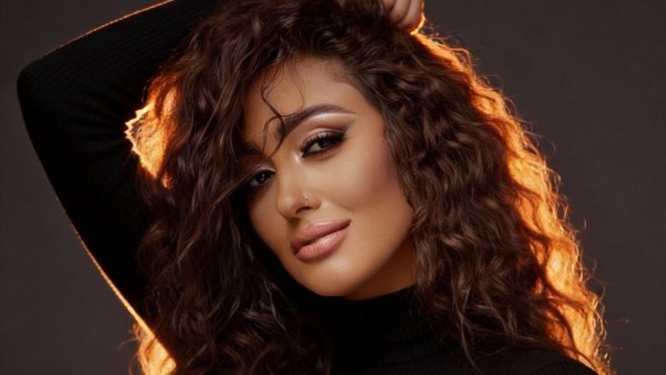 الفنانة ندي بهجت 