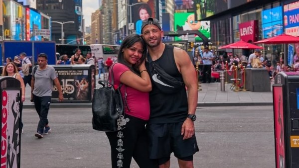 من نيويورك.. أسماء أبو اليزيد تشارك جمهورها لحظات مميزة و تعلن حملها