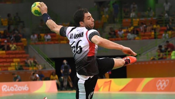 احمد الأحمر 