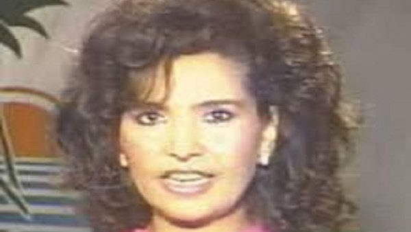 الاعلامية مني هلال 