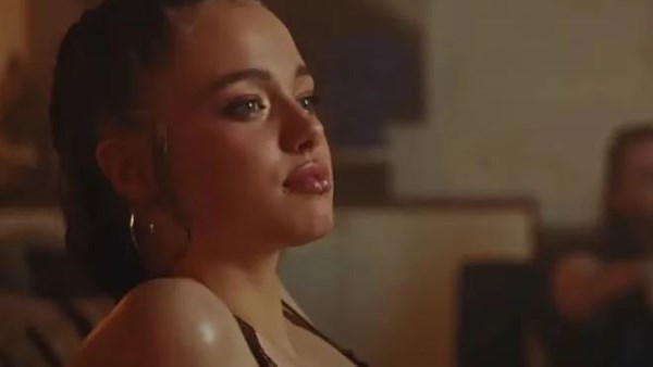 شيلوه نويل جولي ابنة النجمين العالميين أنجلينا جولي وبراد بيت