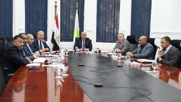 اجتماعًا موسعًا عبر تقنية الفيديو كونفرانس