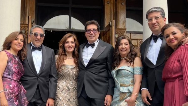 هانى رمزى يحتفل بزفاف ابن شقيقته