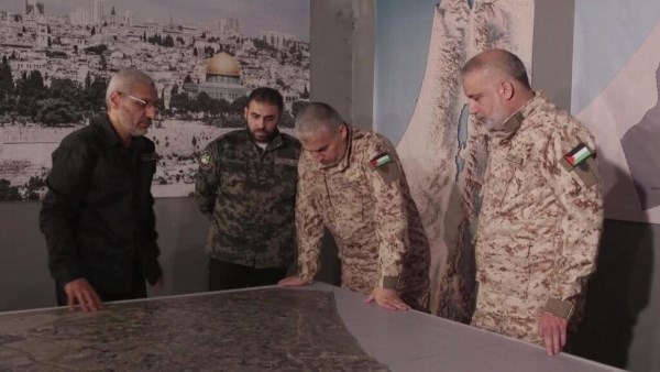 عز الدين حداد  ومحمد السنوار ومحمد الضيف 