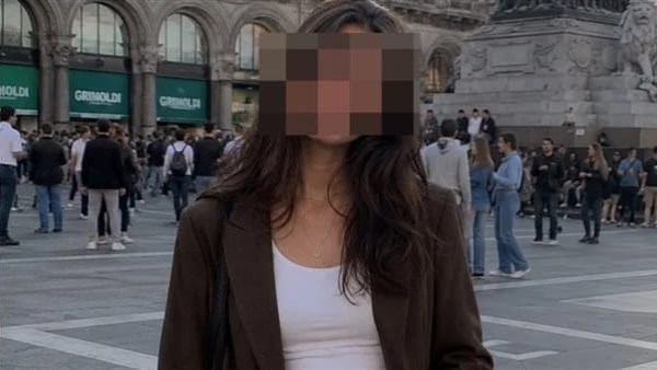 فتاة إيطالية 