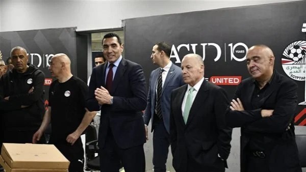 جلسة وزير الرياضة وجهاز منتخب مصر 