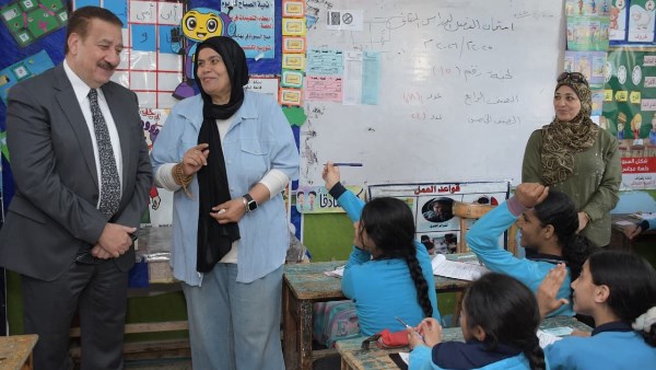 محافظ بورسعيد يتفقد اللجان