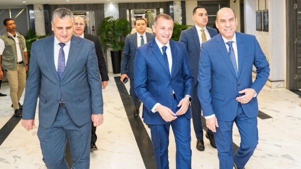 وزير العمل ومحافظ أسوان