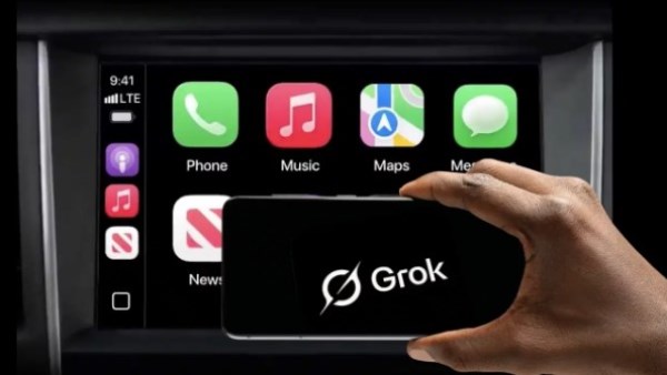 روبوت الدردشة ‏Grok Voice‏ يصل إلى السيارات بنظام ‏CarPlay